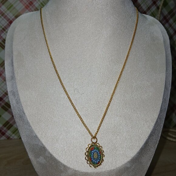Gold Tone Oval Blue Patterned Pendant Necklace Vintage Costume Jewelry #101 - Picture 2 of 12